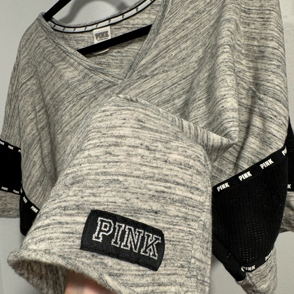 Slouchy Oversized tee, Comfy V-neck - VS Pink